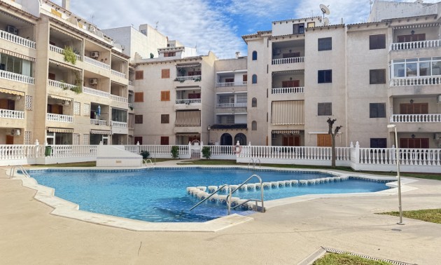 Apartment - zum Verkauf - Torrevieja - CSPD-98025