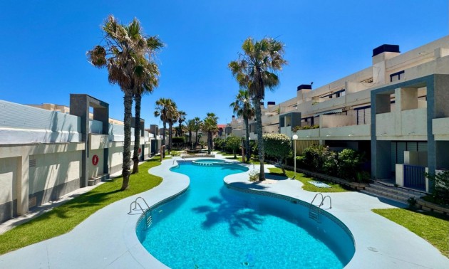 Apartment - zum Verkauf - Torrevieja - La Mata