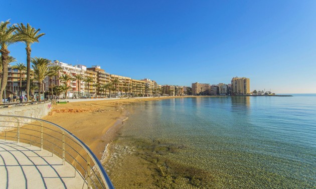 Apartment - zum Verkauf - Torrevieja - Playa del Cura