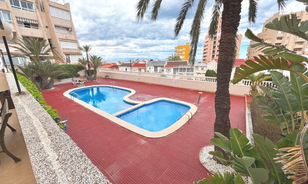 Apartment - zum Verkauf - Torrevieja - Torrevieja Centro
