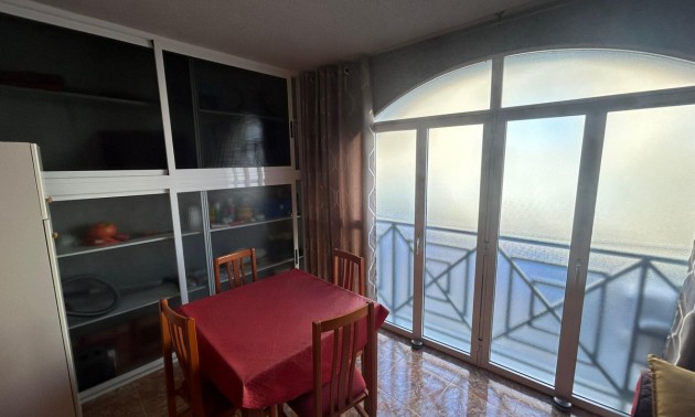 Apartment - zum Verkauf - Torrevieja - Torrevieja Centro