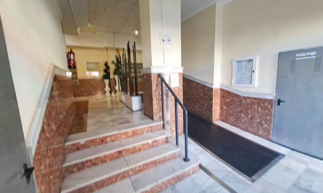 Apartment - zum Verkauf - Torrevieja - Torrevieja Centro