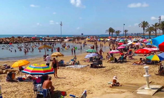 Apartment - zum Verkauf - Torrevieja - Torrevieja Centro