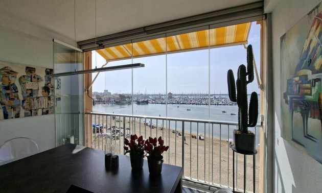 Apartment - zum Verkauf - Torrevieja - Torrevieja Centro