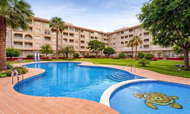 Apartment - zum Verkauf - Torrevieja - Torrevieja Centro