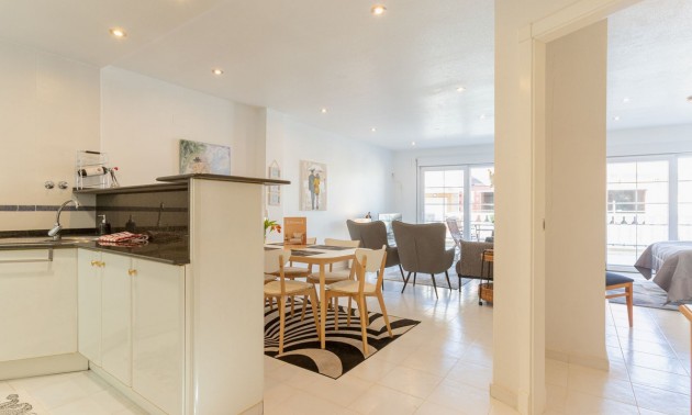 Apartment - zum Verkauf - Torrevieja - Torrevieja Centro