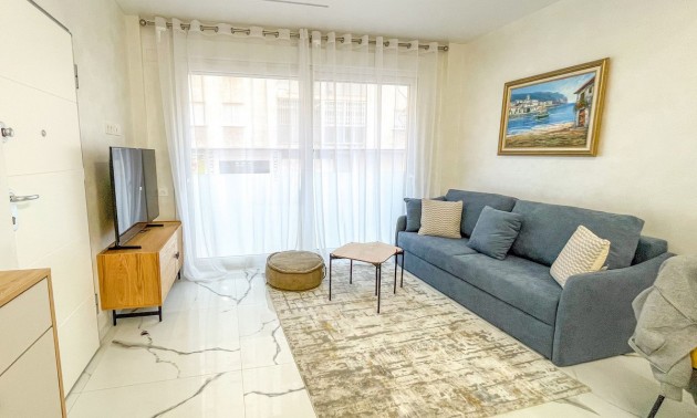 Apartment - zum Verkauf - Torrevieja - Torrevieja Centro