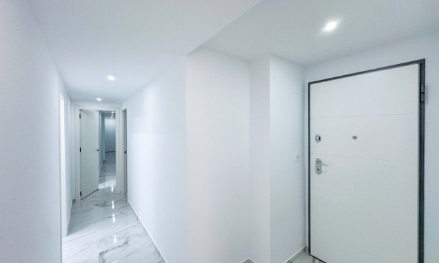 Apartment - zum Verkauf - Torrevieja - Torrevieja Centro