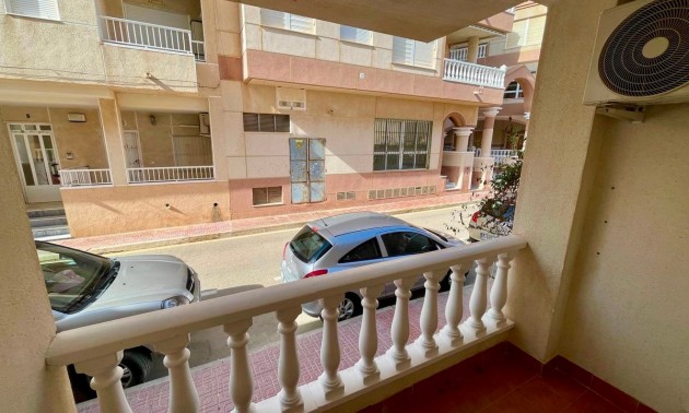 Apartment - zum Verkauf - Torrevieja - Torrevieja Centro