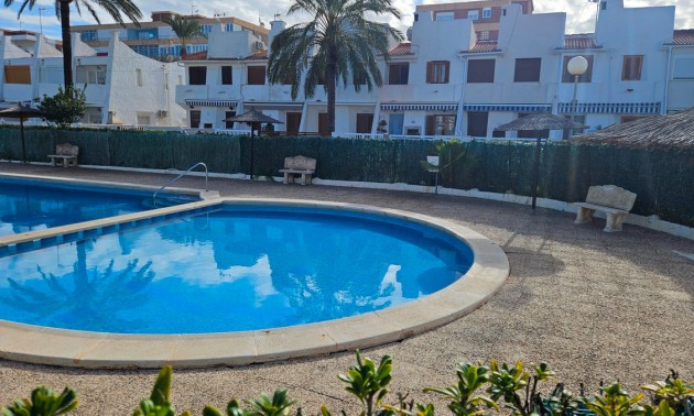 Apartment - zum Verkauf - Torrevieja - Torrevieja Centro