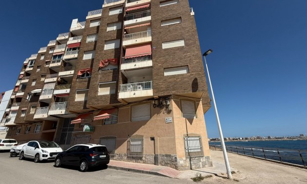 Apartment - zum Verkauf - Torrevieja - Torrevieja Centro