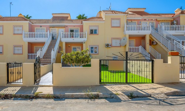 Apartment - zum Verkauf - Villamartin - Villamartin