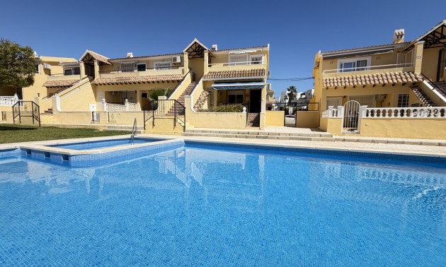 Apartment - zum Verkauf - Villamartin - Villamartin