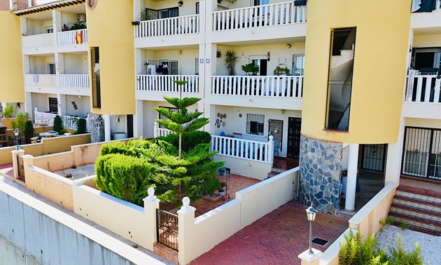 Appartement - A Vendre - Orihuela - Cabo Roig