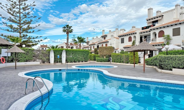 Appartement - A Vendre - Orihuela - Cabo Roig