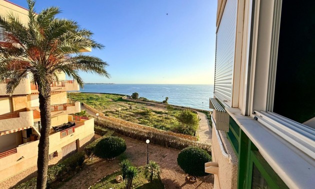 Appartement - A Vendre - Orihuela - Orihuela Costa