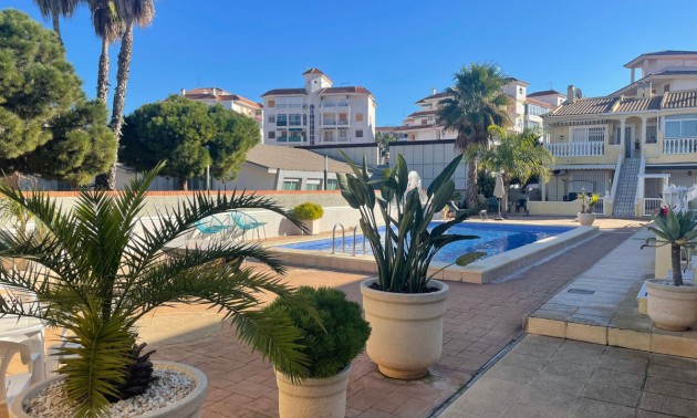 Appartement - A Vendre - Torrevieja - La Mata
