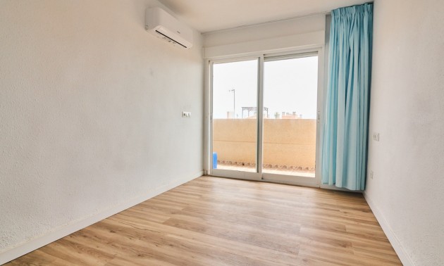 Appartement - A Vendre - Torrevieja - La Mata