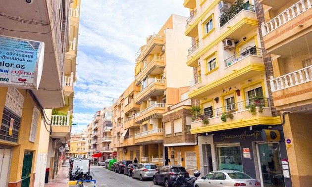 Appartement - A Vendre - Torrevieja - Torrevieja Centro