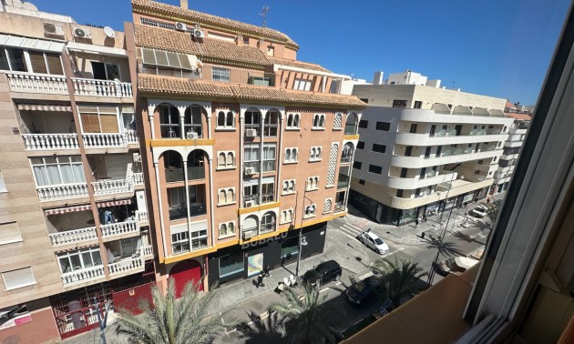 Appartement - A Vendre - Torrevieja - Torrevieja Centro