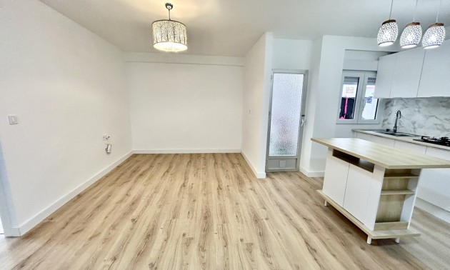 Appartement - A Vendre - Torrevieja - Torrevieja Centro