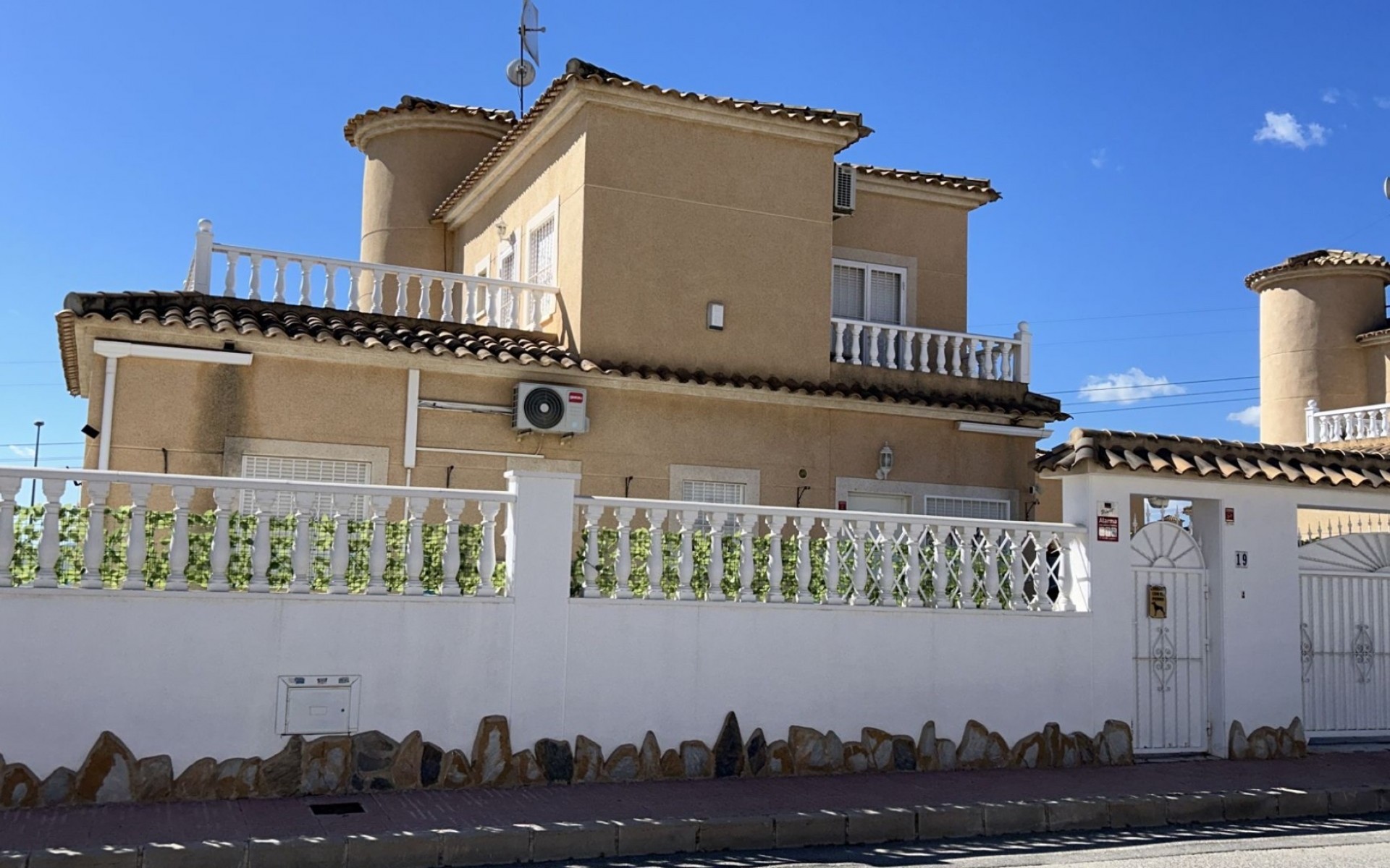 Location - Villa - Atalaya Park