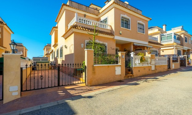 Maison de ville - A Vendre - Cabo Roig - La Regia