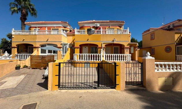 Maison de ville - A Vendre - Cabo Roig - La Regia