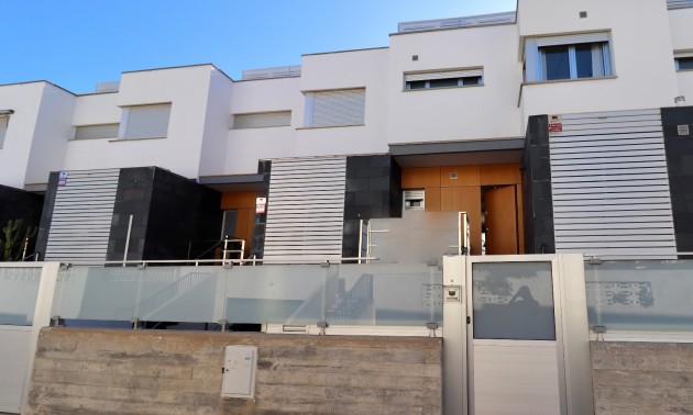 Maison de ville - A Vendre - Guardamar Del Segura - CSPF-37502