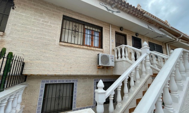 Maison de ville - A Vendre - Torrevieja - La Mata