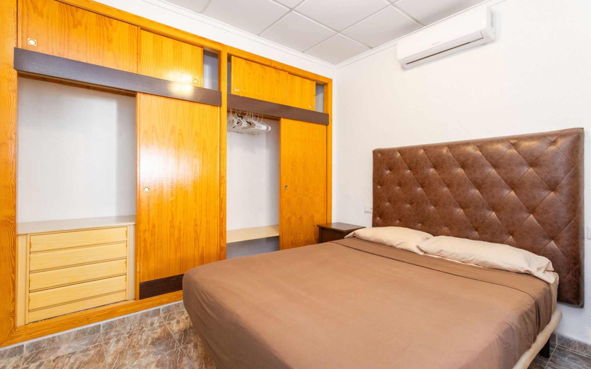  - Radhus -  - Los Montesinos Centro