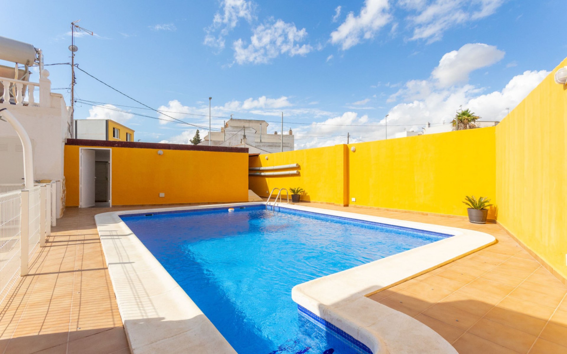  - Radhus -  - Los Montesinos Centro