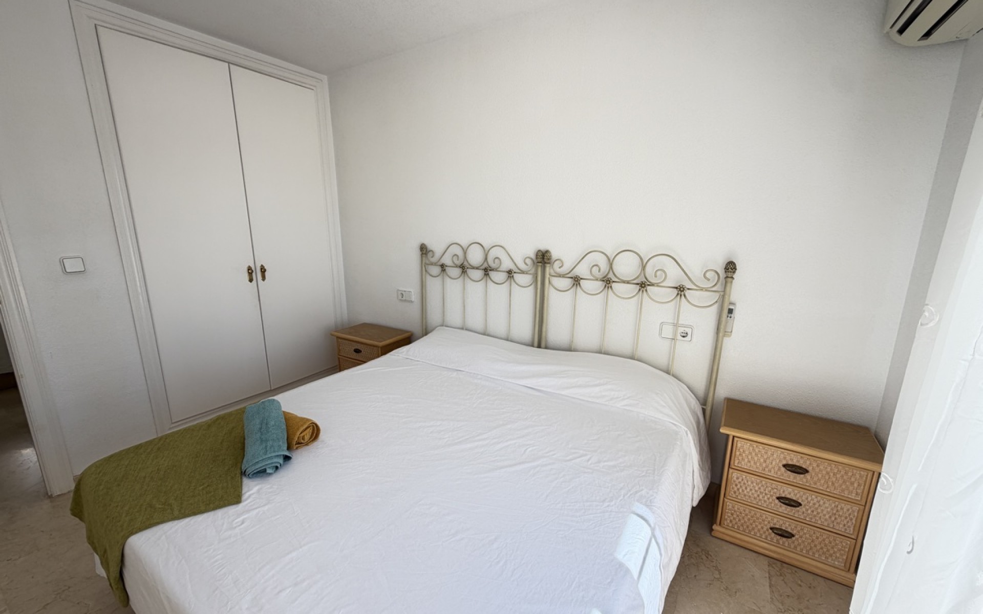  - Radhus - 