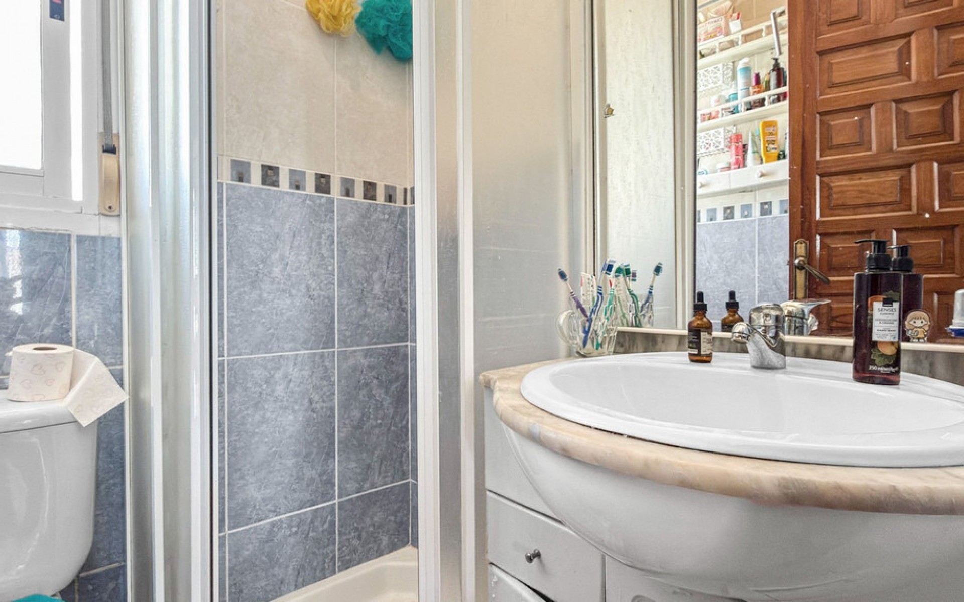  - Radhus - 
