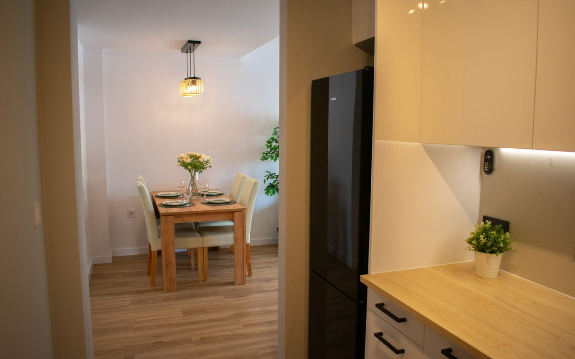  - Radhus - 
