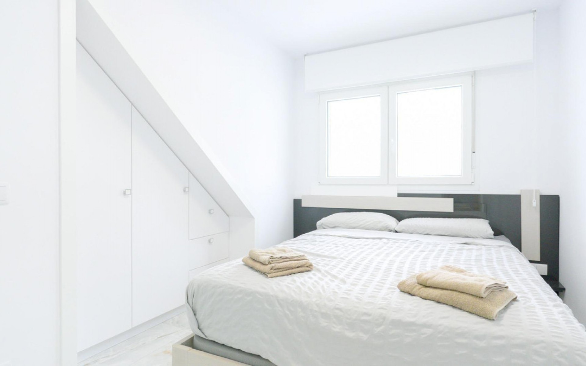  - Radhus - 