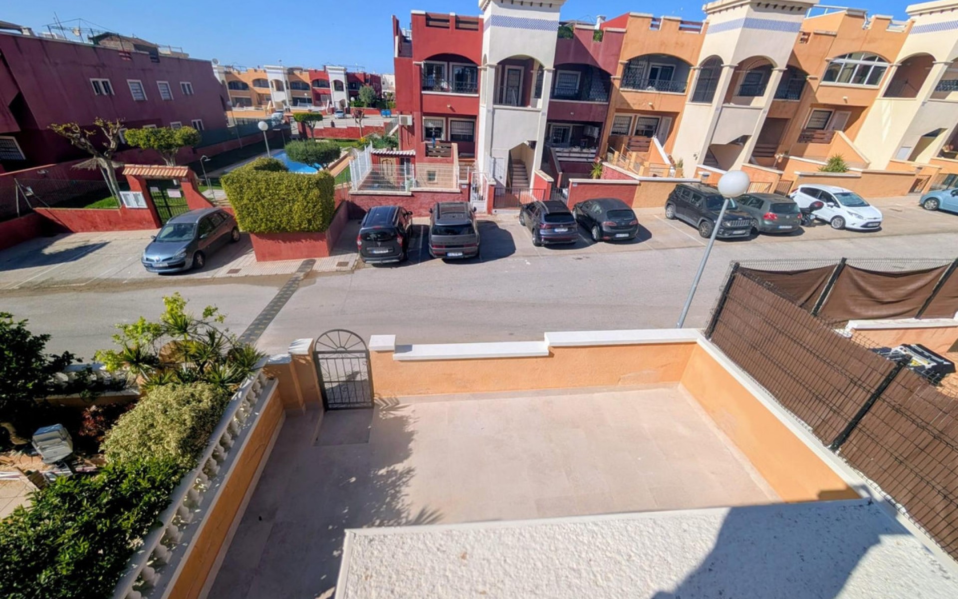  - Radhus - 