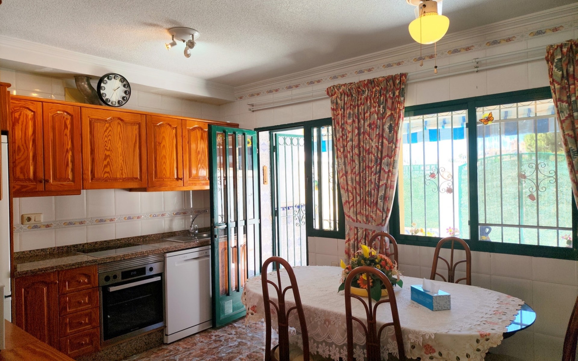  - Radhus - 