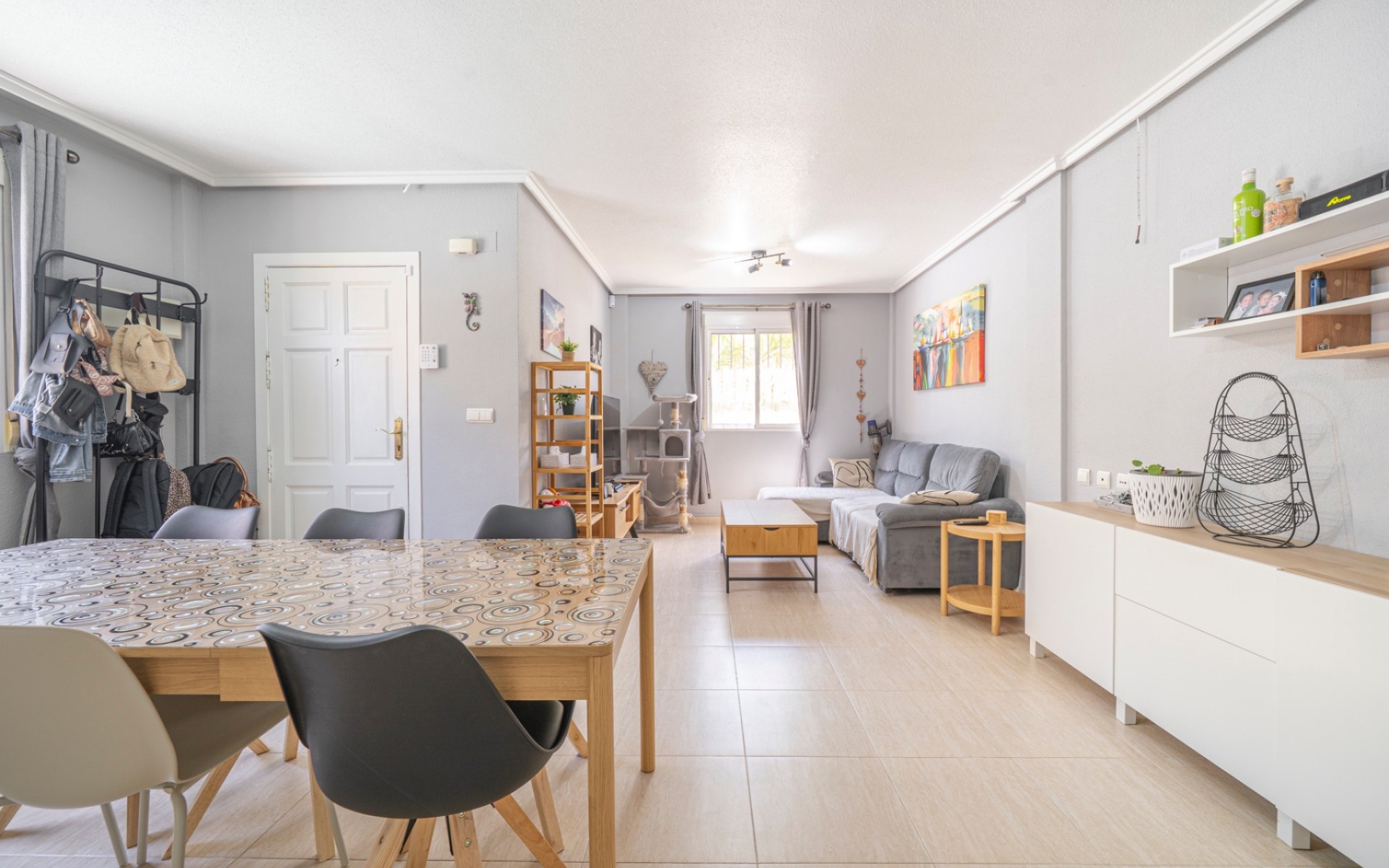  - Radhus - 