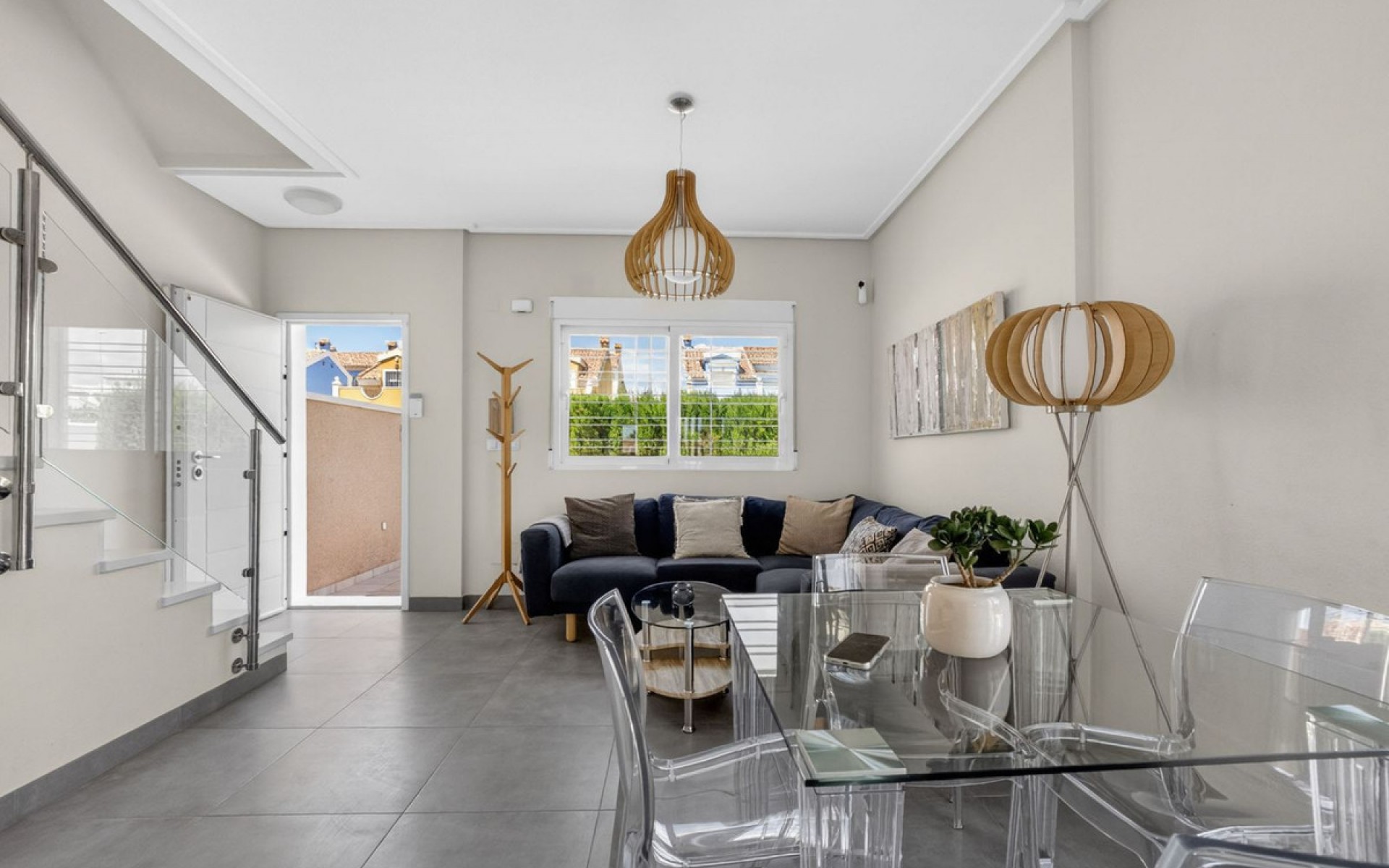  - Radhus - 