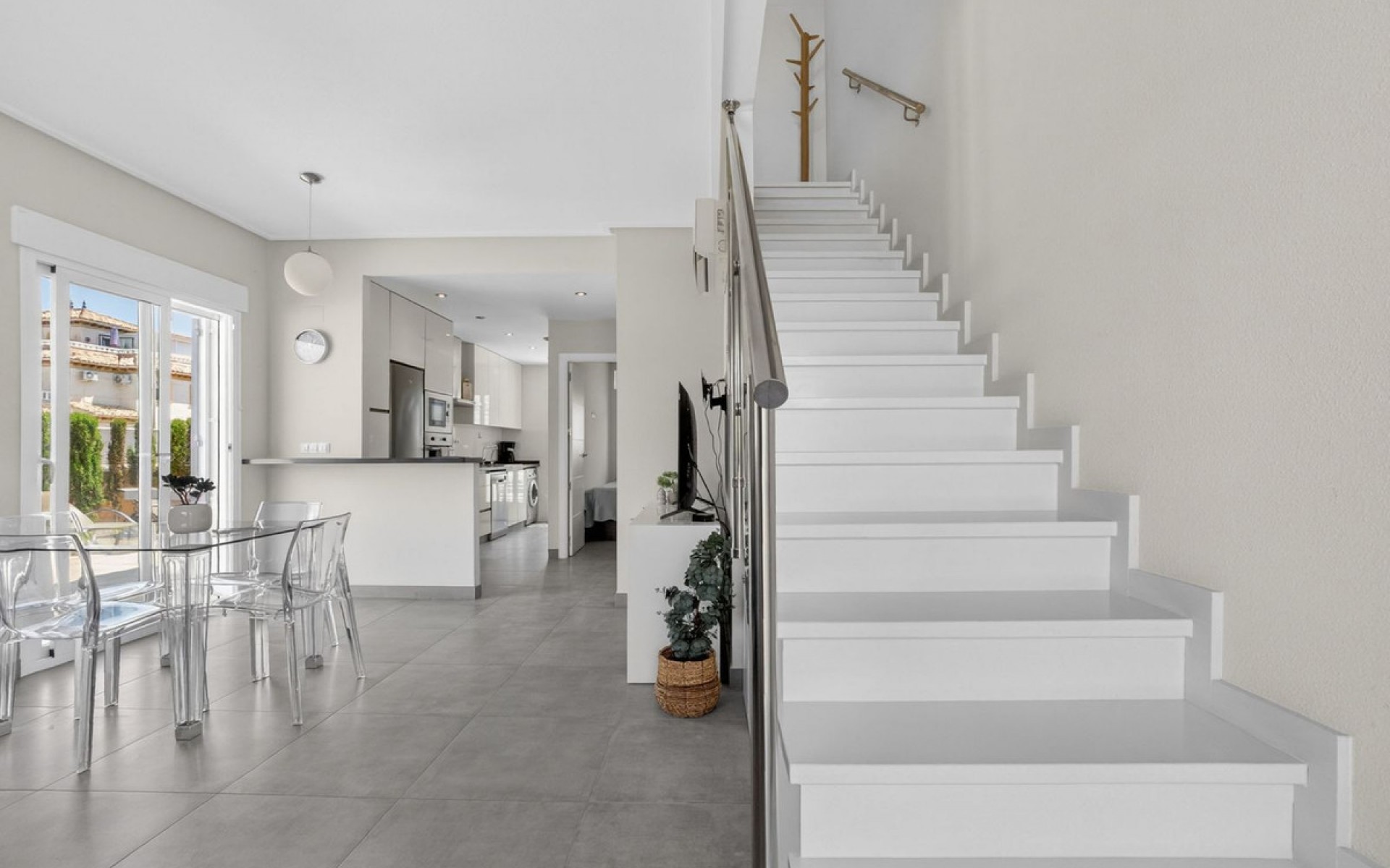  - Radhus - 