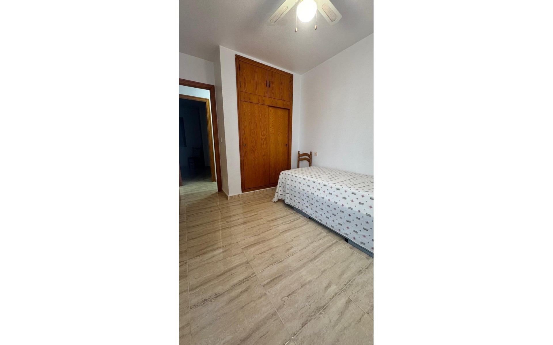  - Radhus - 