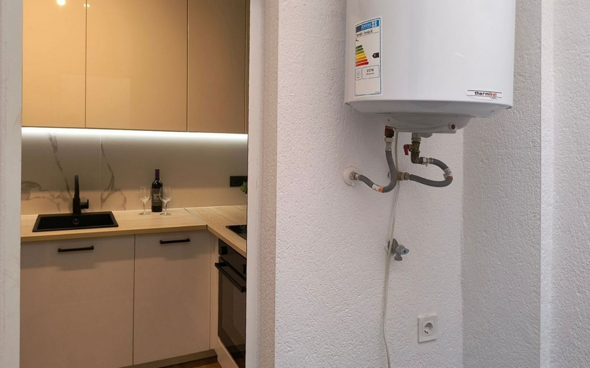  - Radhus - 