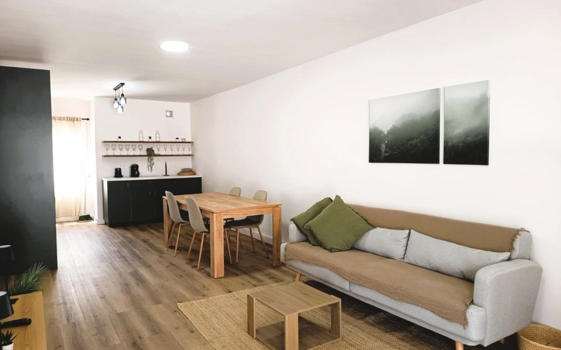  - Radhus - 