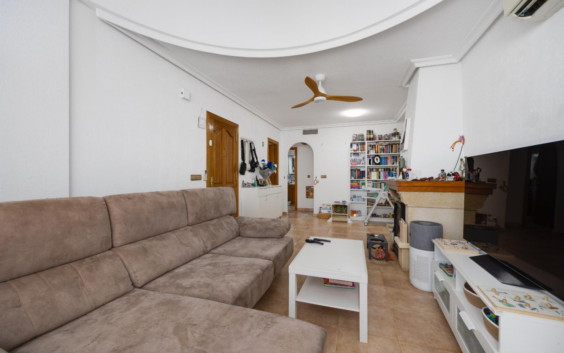  - Radhus - 