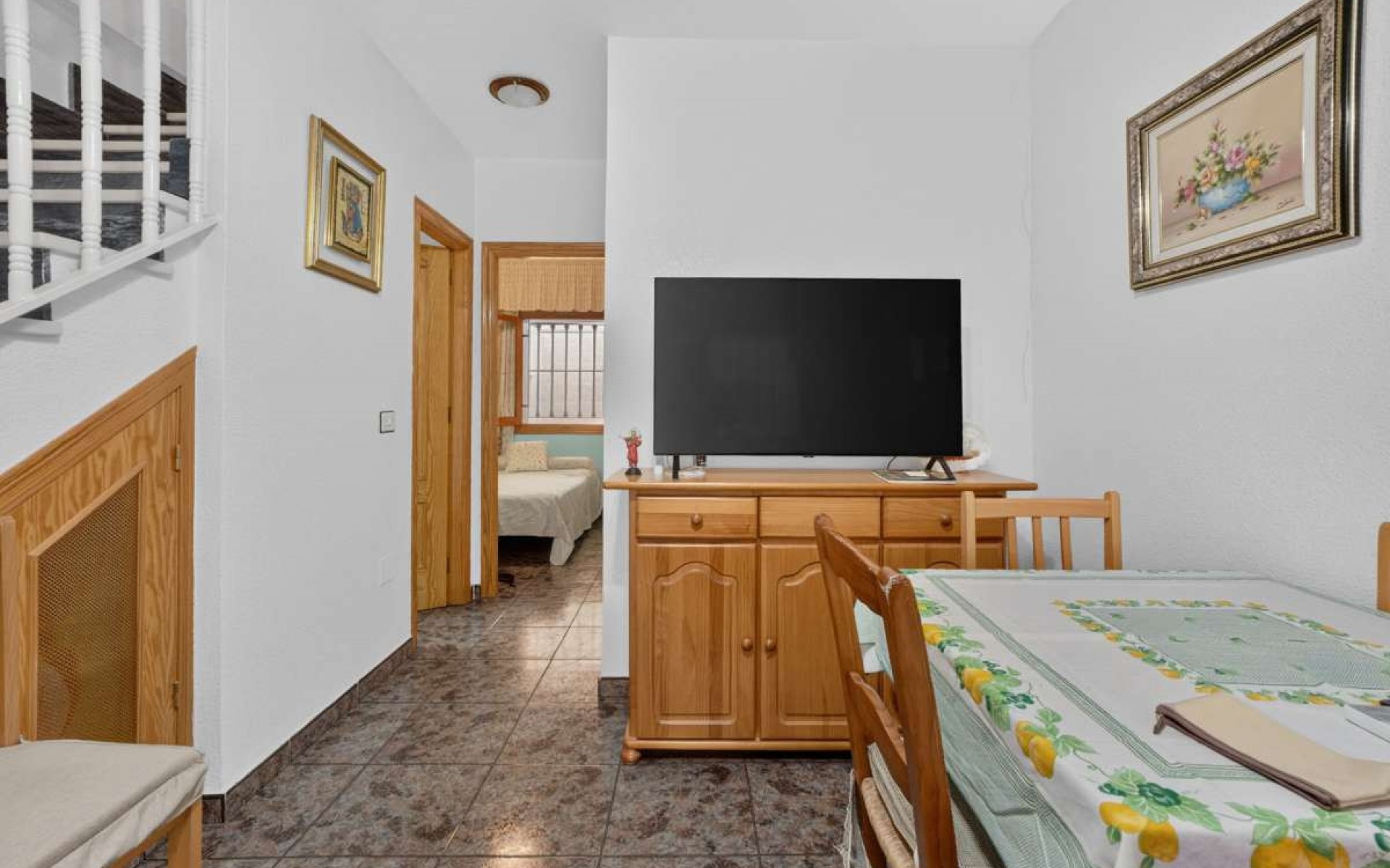  - Radhus - 