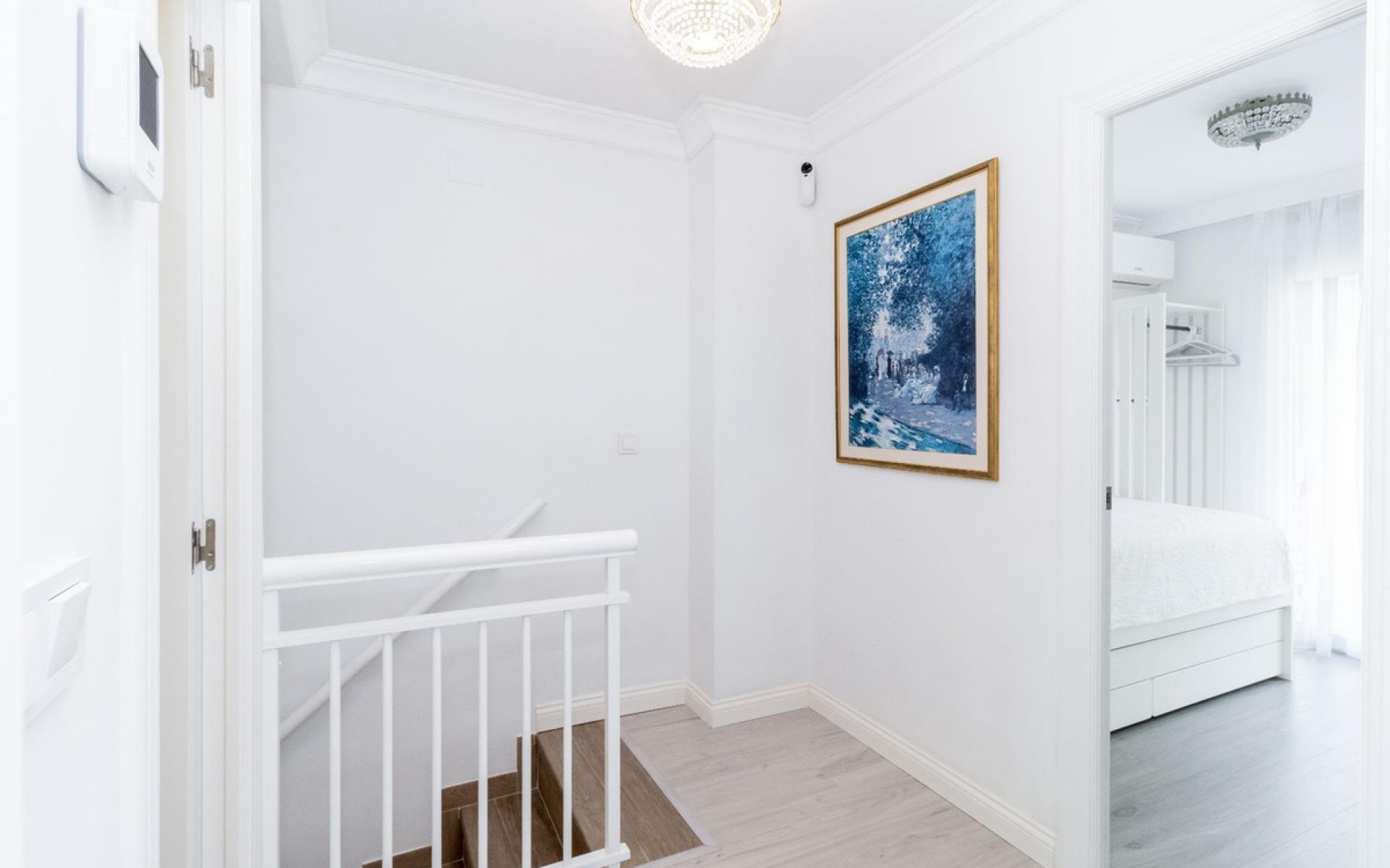  - Radhus - 