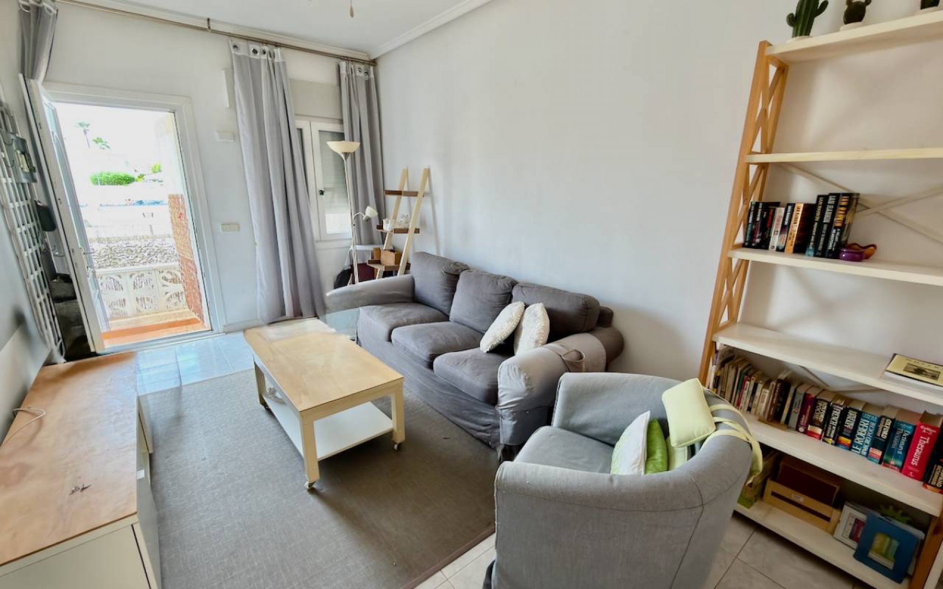  - Radhus - 