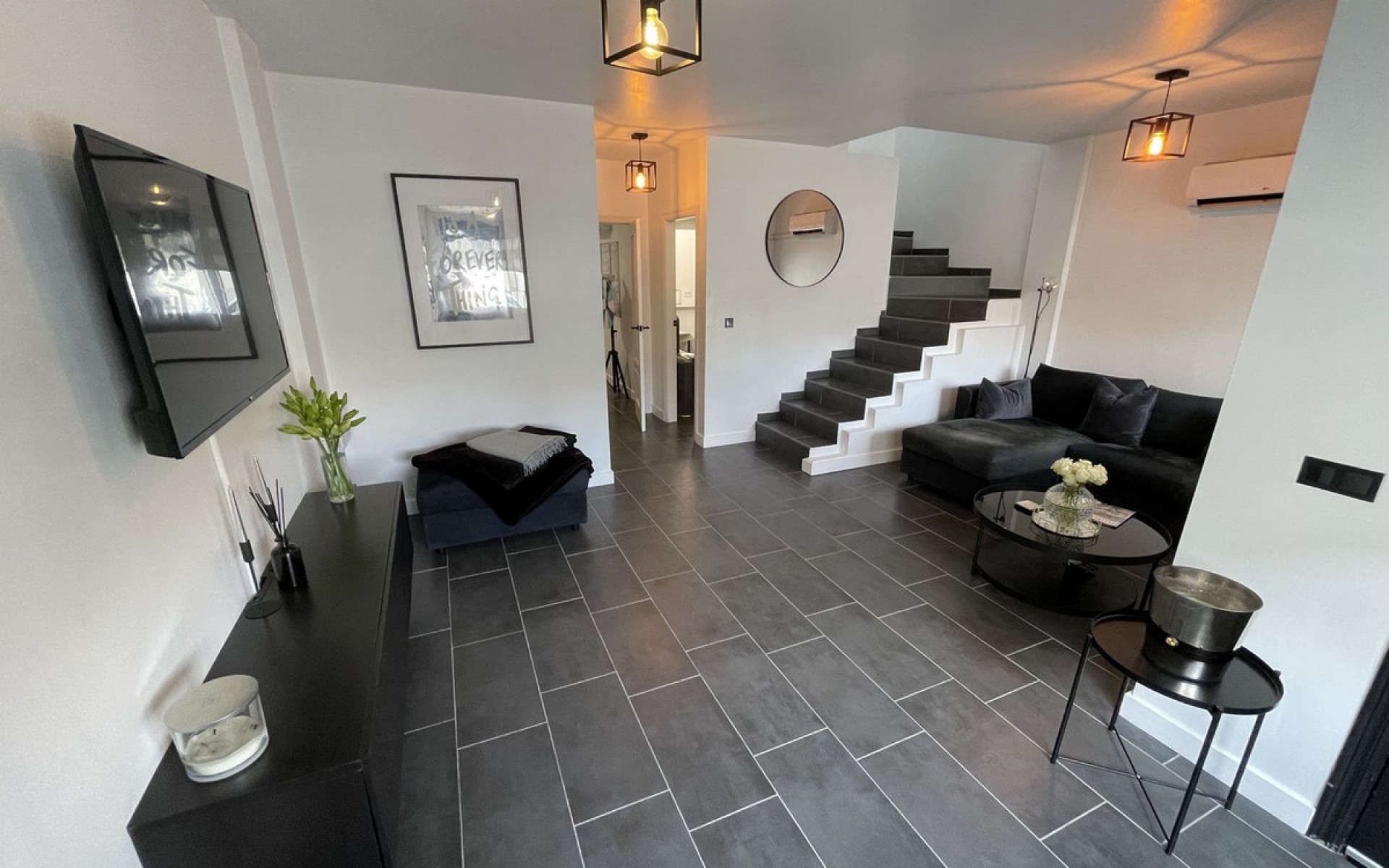  - Radhus - 