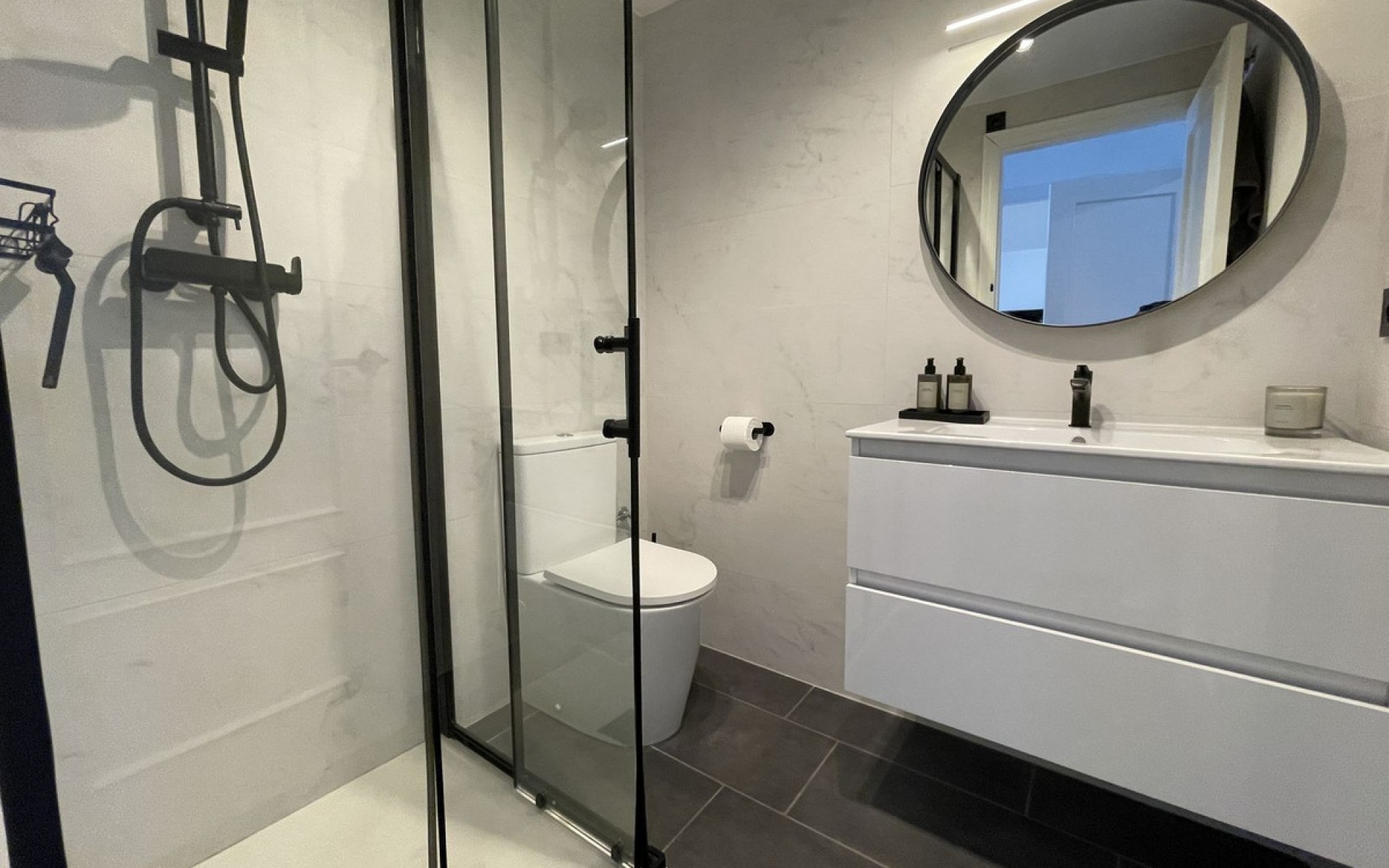  - Radhus - 
